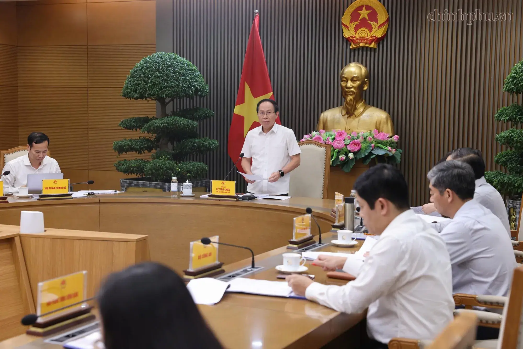 Phó Thủ tướng Lê Tiến Châu: 'Chất lượng giáo dục, an toàn và quyền lợi của học sinh là thước đo cuối cùng'- Ảnh 2.