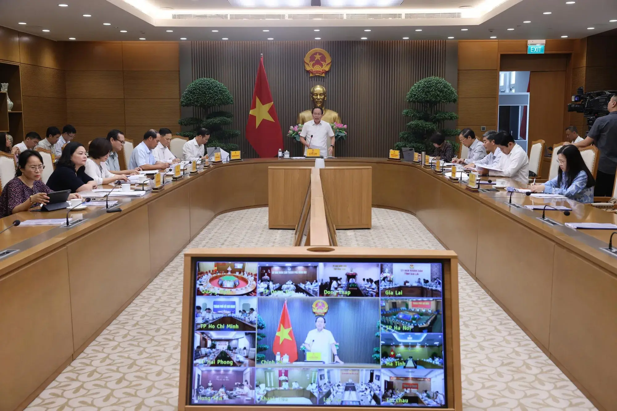 Phó Thủ tướng Lê Tiến Châu: 'Chất lượng giáo dục, an toàn và quyền lợi của học sinh là thước đo cuối cùng'- Ảnh 3.