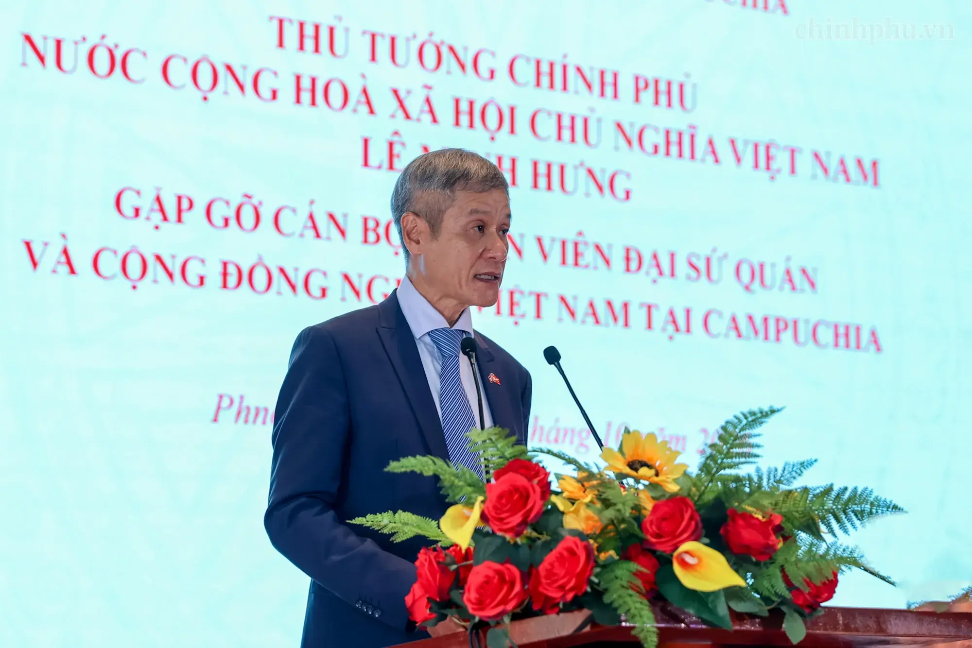 Thủ tướng Lê Minh Hưng gặp cộng đồng và các cơ quan đại diện Việt Nam tại Campuchia- Ảnh 2.