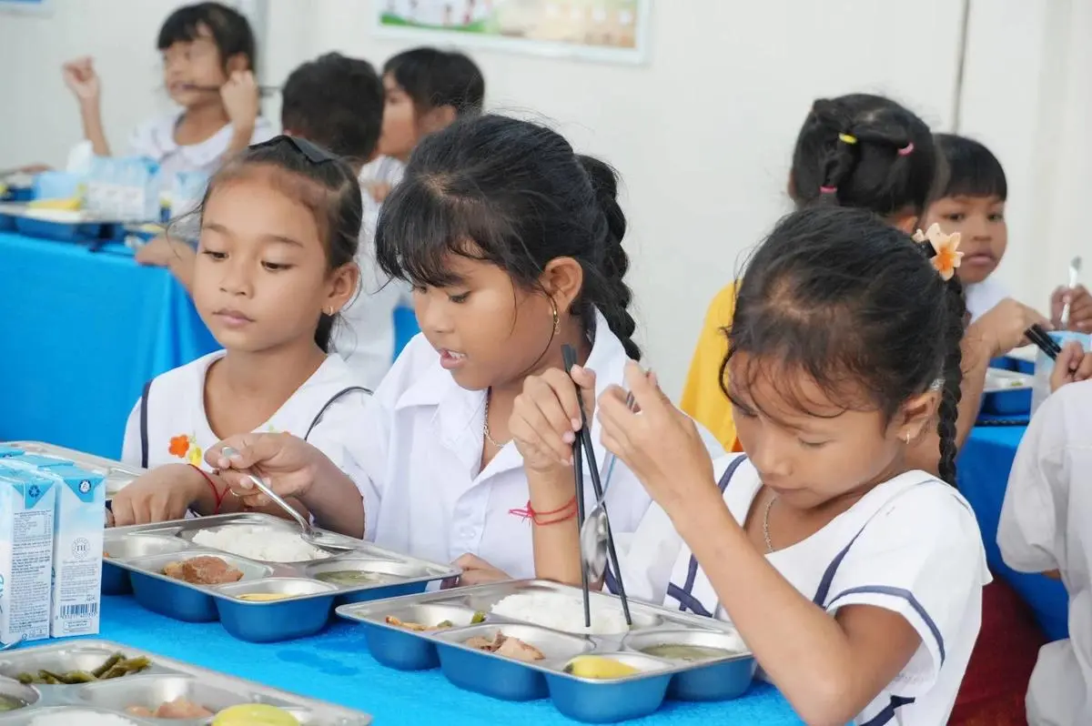 Chuẩn hóa bữa ăn học đường: Giải pháp cấp thiết nâng cao thể chất và trí tuệ trẻ em Việt Nam