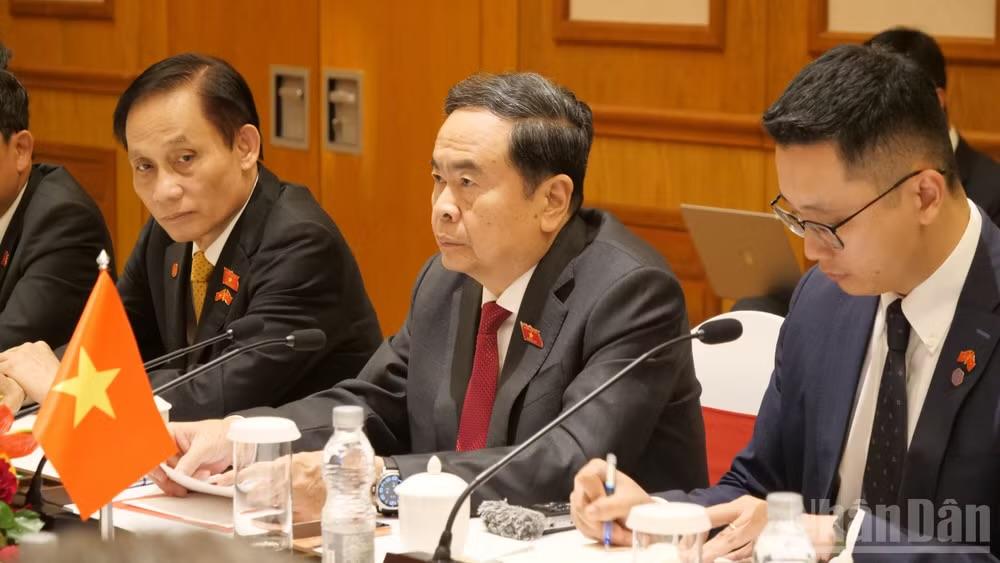 Chủ tịch Quốc hội Trần Thanh Mẫn nhấn mạnh vai trò giao lưu nhân dân Việt Nam - Trung Quốc