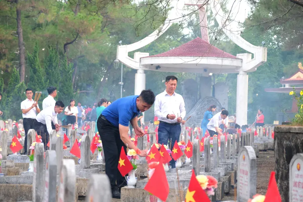 Từ 1/1/2027, một chế độ dành cho thân nhân gia đình liệt sĩ có thay đổi đáng chú ý Từ 1/1/2027, một chế độ dành cho thân nhân gia đình liệt sĩ có thay đổi đáng chú ý