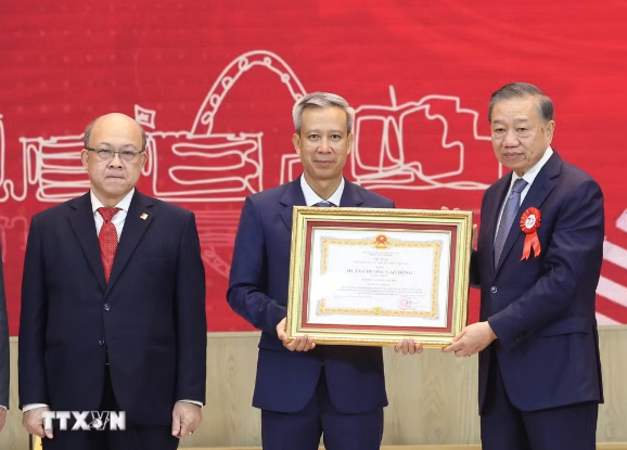 Tổng Bí thư, Chủ tịch nước Tô Lâm: Xây dựng Đại học Bách khoa Hà Nội trở thành đại học nghiên cứu xuất sắc, đảm nhận nhiệm vụ lớn của quốc gia Tổng Bí thư, Chủ tịch nước Tô Lâm: Xây dựng Đại học Bách khoa Hà Nội trở thành đại học nghiên cứu xuất sắc, đảm nhận nhiệm vụ lớn của quốc gia
