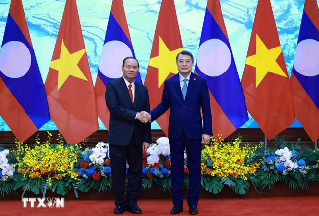 Thủ tướng Lê Minh Hưng: Việt Nam luôn dành ưu tiên cao nhất cho quan hệ với Lào