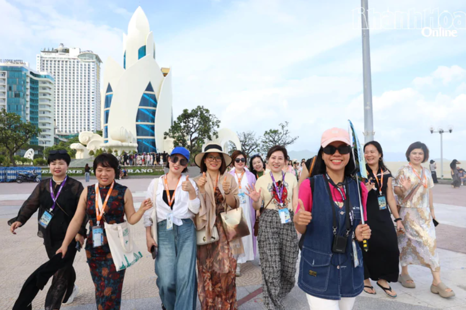 Miễn thị thực cho khách Trung Quốc đi tour trọn gói đến Khánh Hòa Miễn thị thực cho khách Trung Quốc đi tour trọn gói đến Khánh Hòa