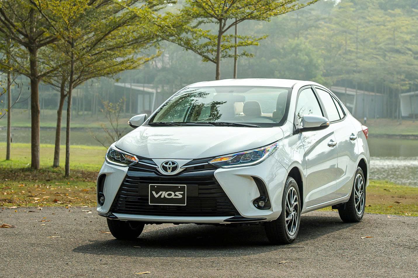 Một mẫu xe của Toyota vẫn là 'vua doanh số' sedan hạng B: Giá từ 458 triệu đồng, miễn 100% phí trước bạ