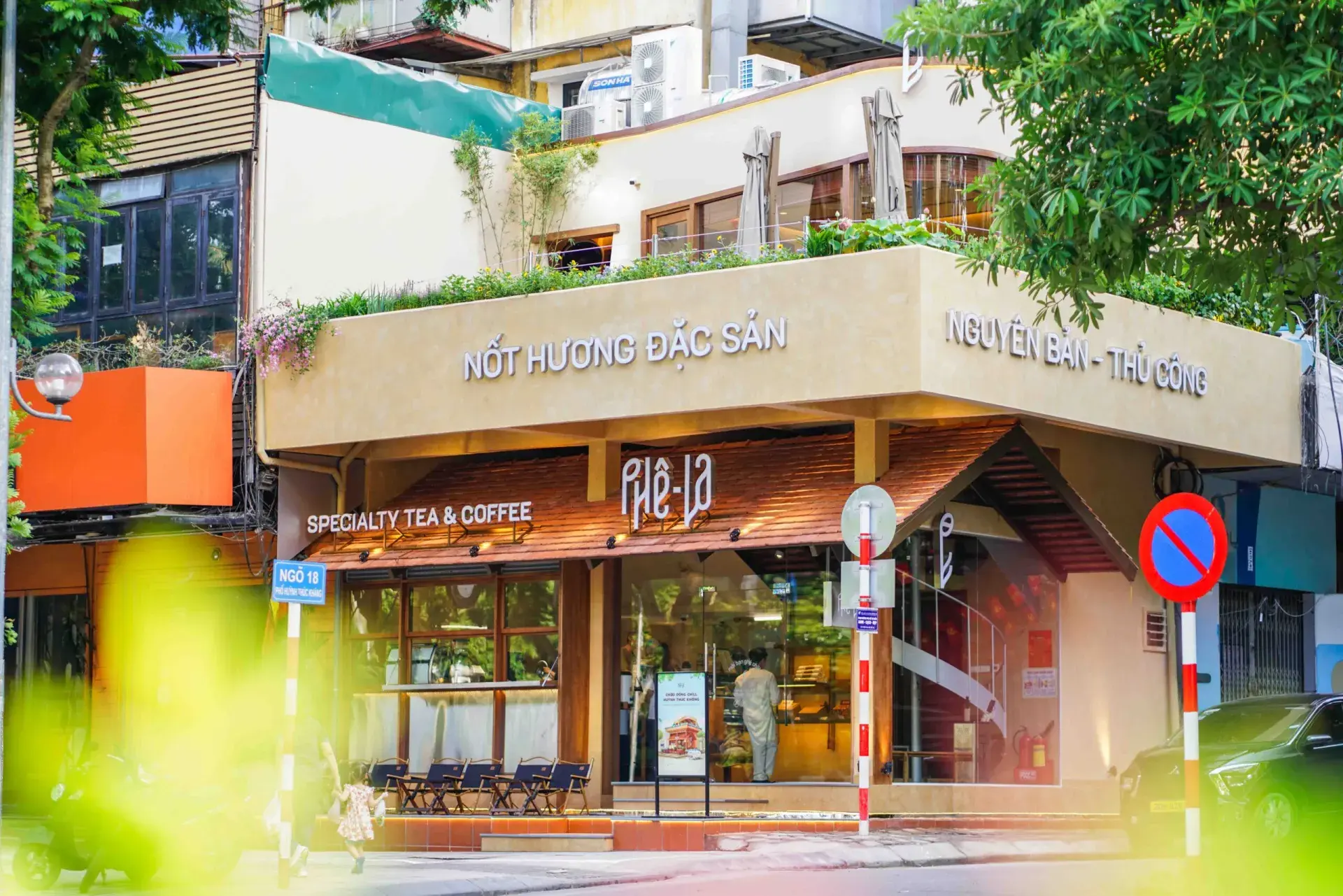 Chính thức: Phê La thu hồi, ngừng sử dụng muỗng nhựa trên toàn hệ thống