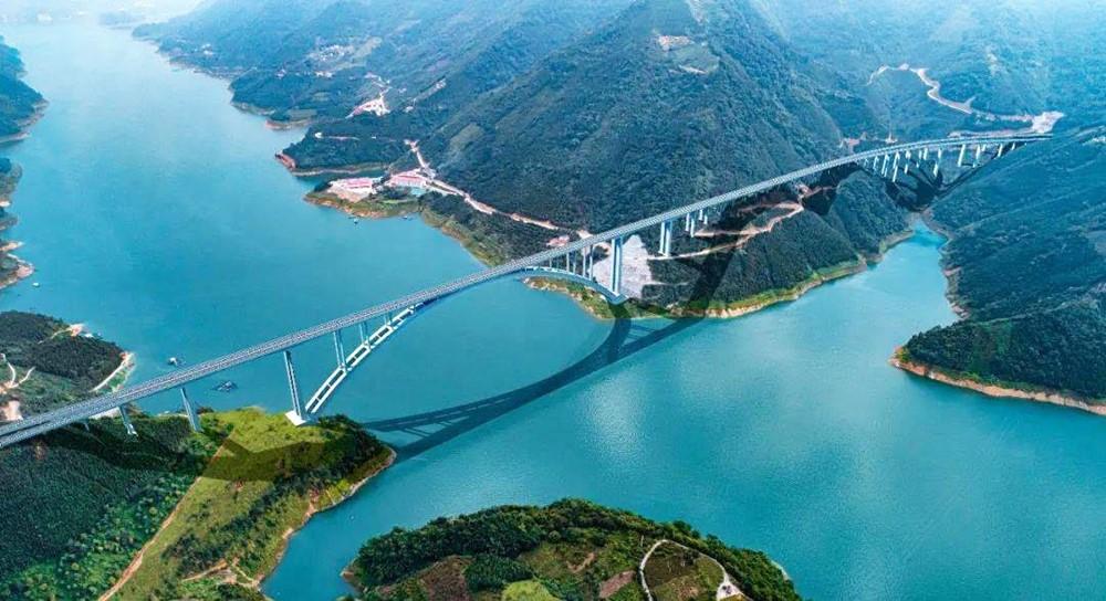Huy động 4.760 tỷ đồng, 28.000m³ bê tông cùng công nghệ hiện đại bậc nhất thế giới, xây cầu vòm 4 làn xe dài tương đương cầu Long Biên