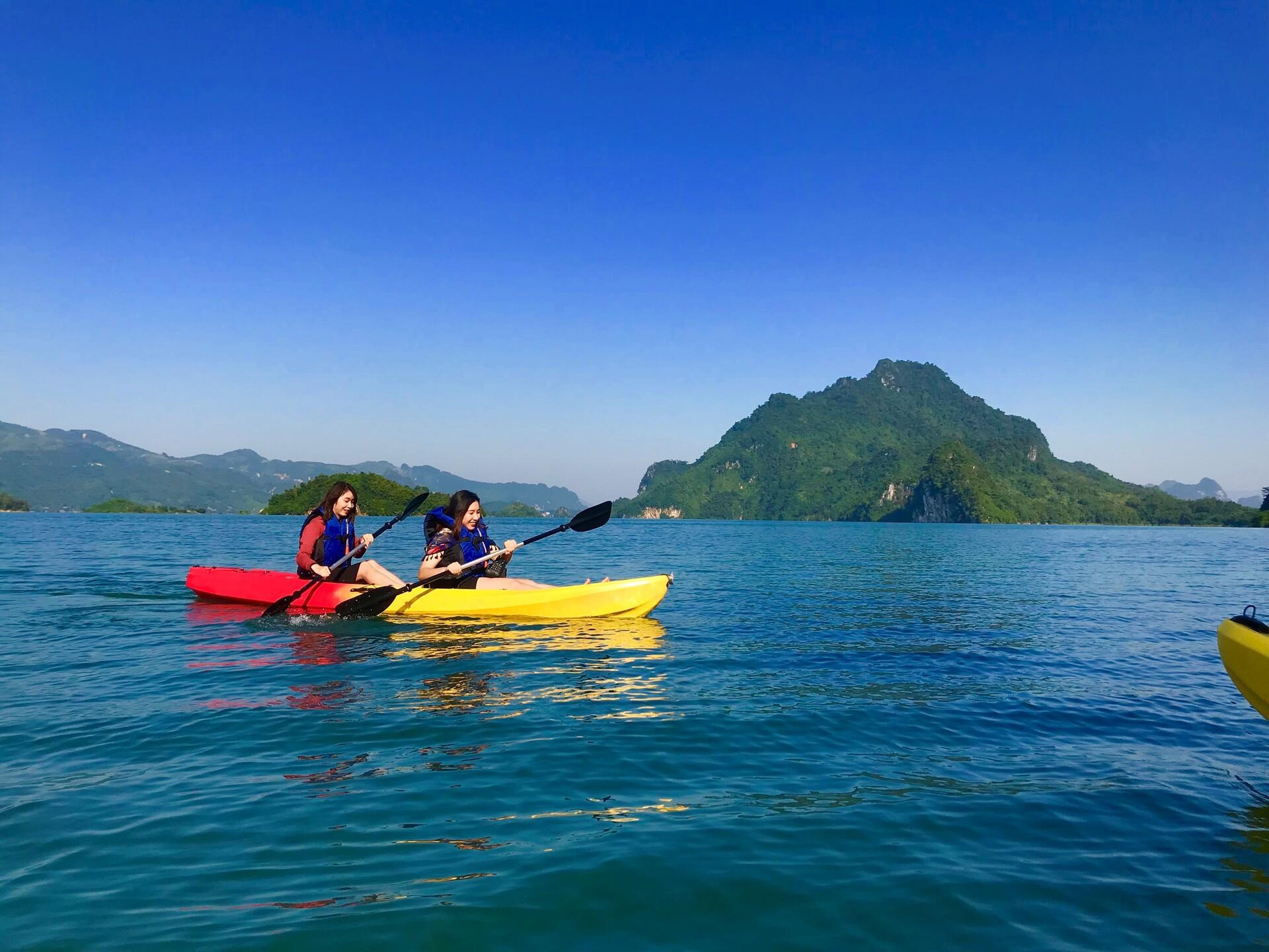 Khai thác lợi thế vùng hồ, mở lối cho du lịch Thung Nai Khai thác lợi thế vùng hồ, mở lối cho du lịch Thung Nai