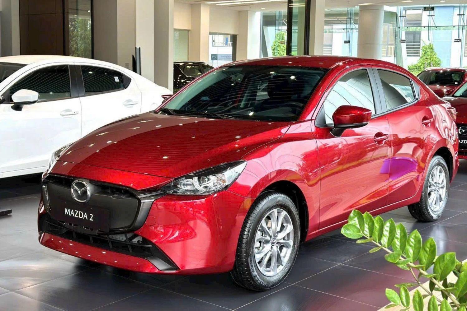 Mazda2 nhập Thái hạ giá dưới 400 triệu đồng: Rẻ ngang xe hạng A, gây áp lực lên Toyota Vios và Hyundai Accent Mazda2 nhập Thái hạ giá dưới 400 triệu đồng: Rẻ ngang xe hạng A, gây áp lực lên Toyota Vios và Hyundai Accent