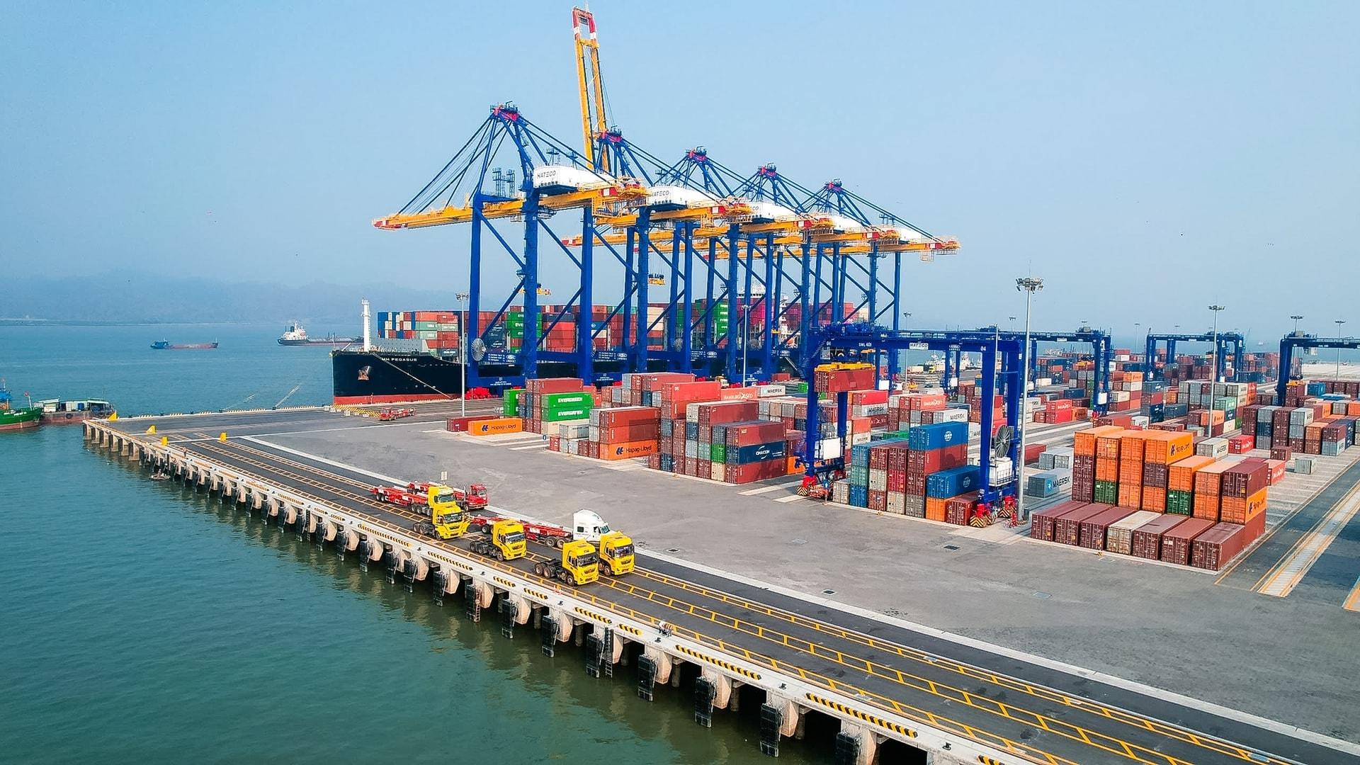 Mới hơn 9 tháng, xuất nhập khẩu của Việt Nam đã làm được điều 'không thể ngờ'