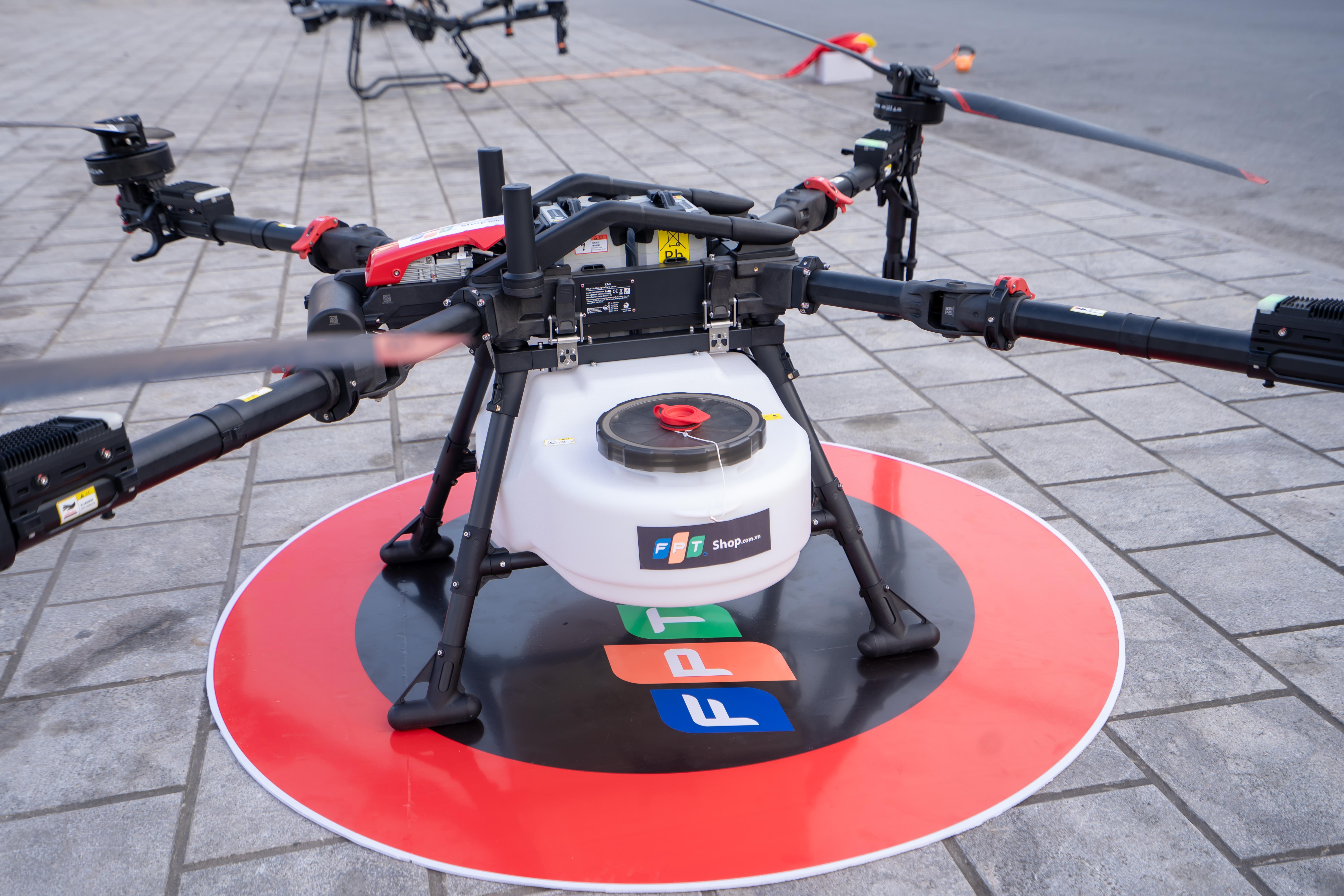 Điện Biên sẽ dùng UAV giúp nông dân gieo giống, phun thuốc tại cánh đồng lúa Mường Thanh Điện Biên sẽ dùng UAV giúp nông dân gieo giống, phun thuốc tại cánh đồng lúa Mường Thanh