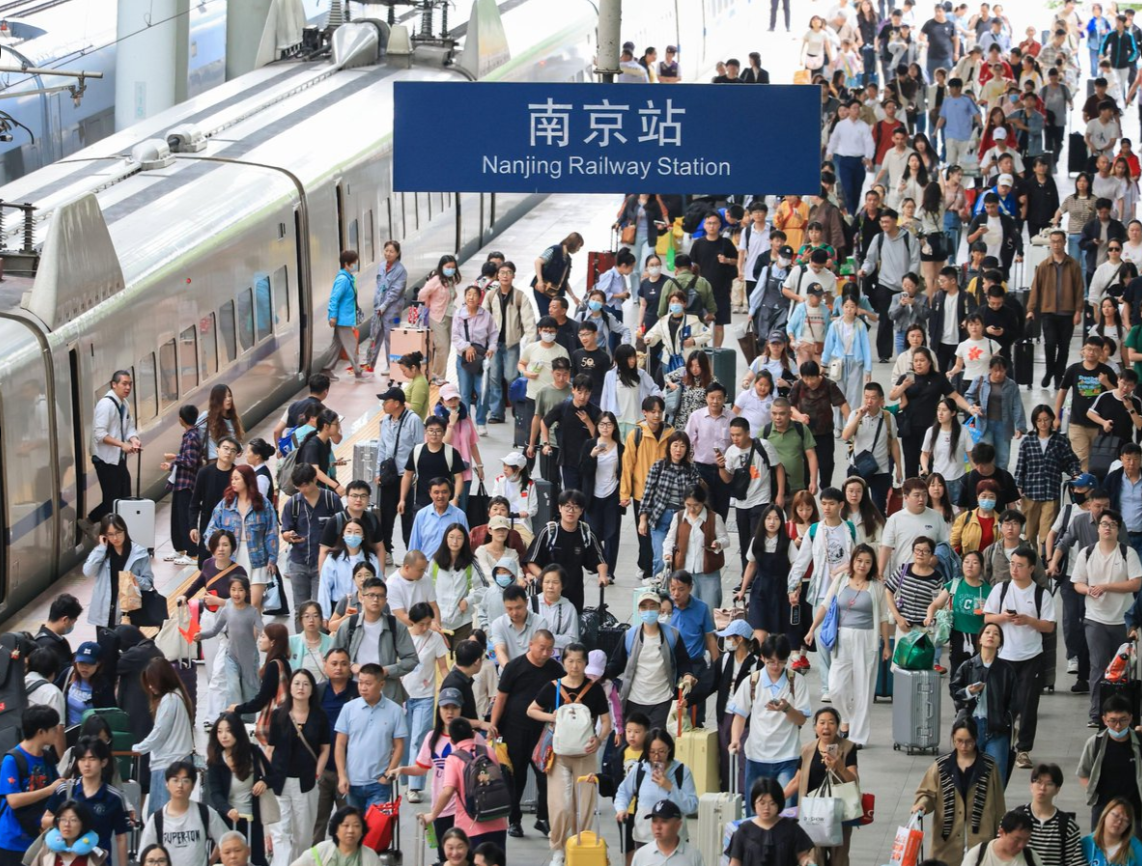 Láng giềng Việt Nam lập kỷ lục đường sắt: 3,71 tỷ lượt khách trong 9 tháng, nuôi mộng lớn xây dựng 70.000 km đường ray khắp cả nước