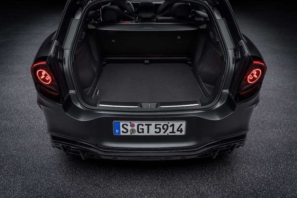 mercedes-amg-gt-suv-2027-7_1792596441.jpg