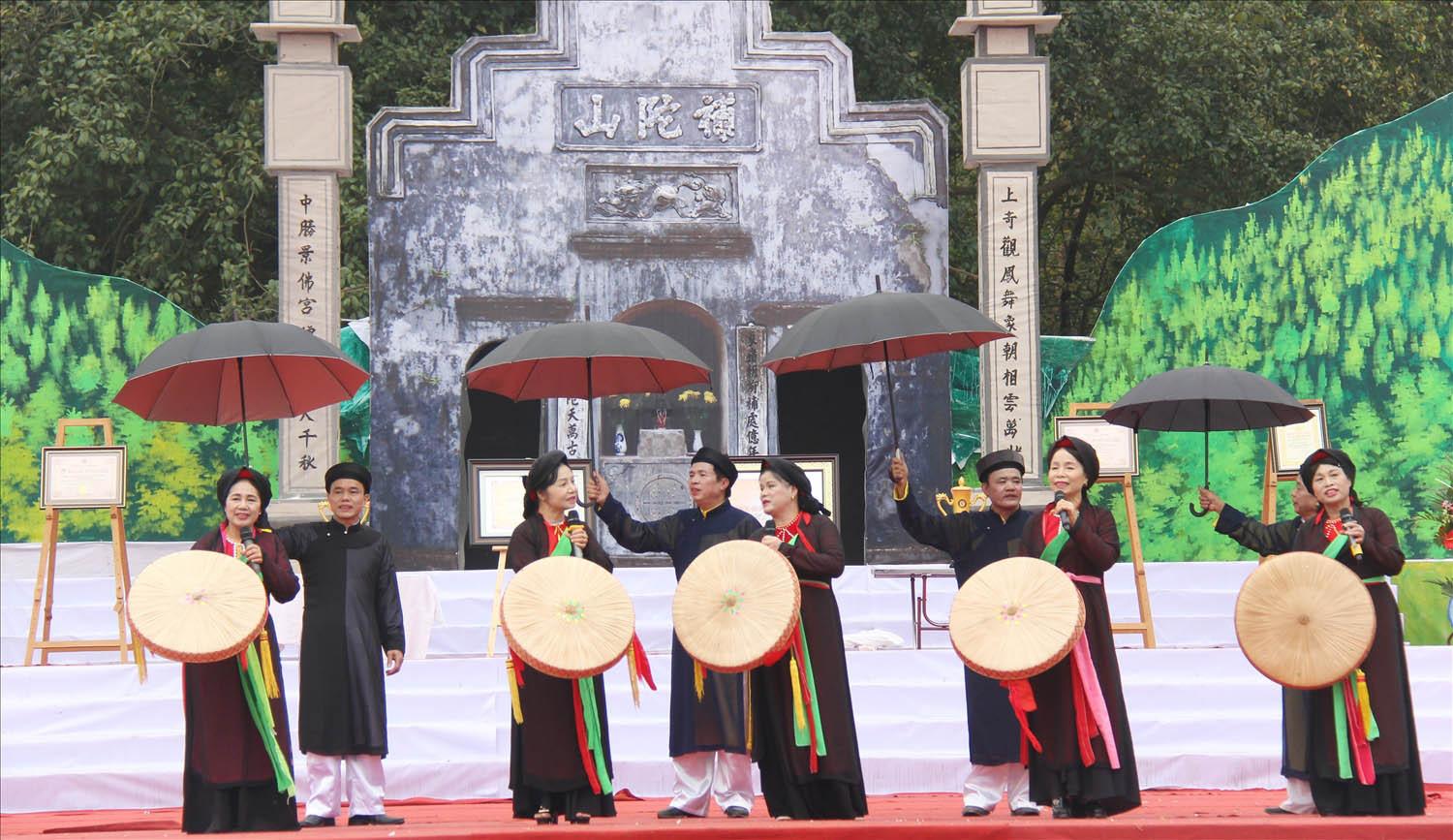 static.vinwonders.com-production-2025-08-_nguon-goc-dan-ca-quan-ho-bac-ninh_1792569826.jpg