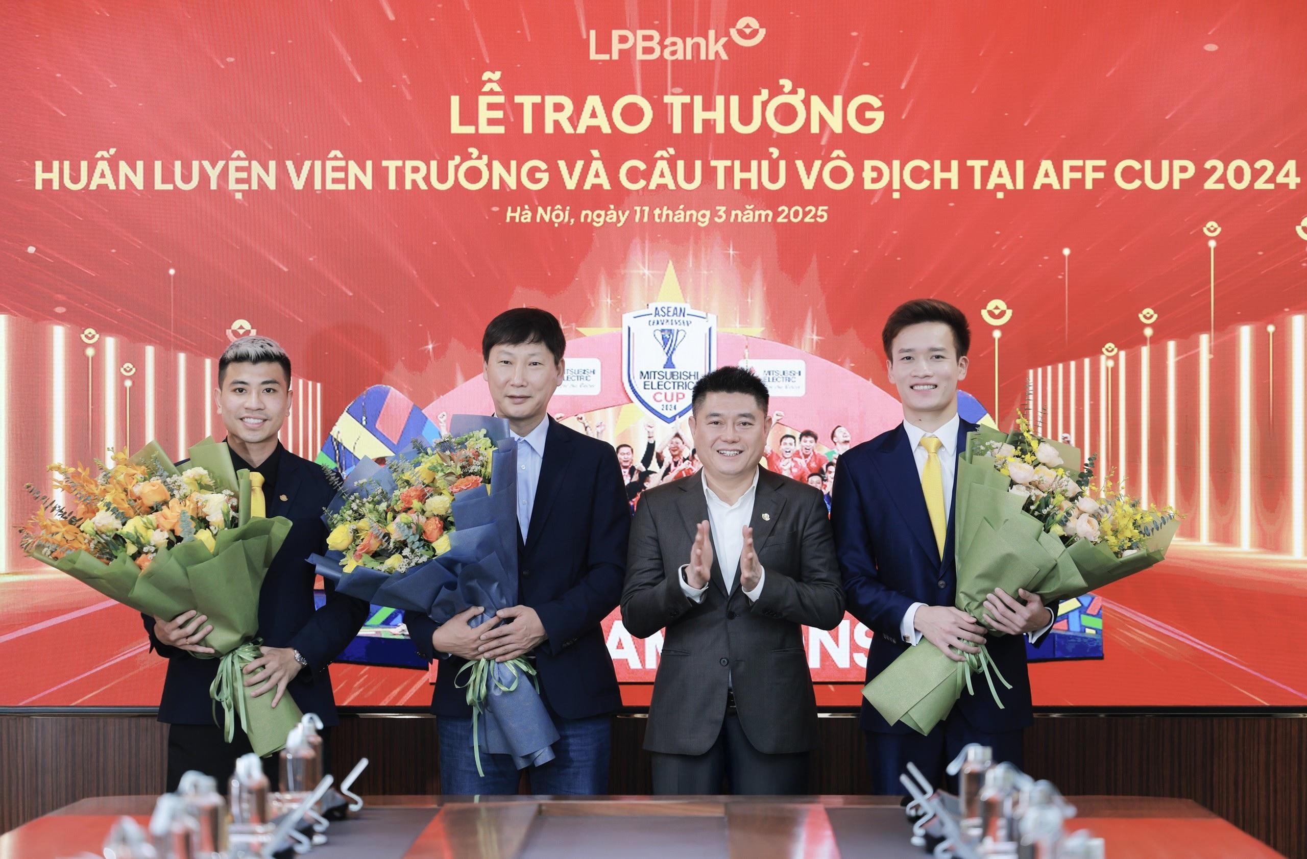 bauthuy5_1792655885.jpg