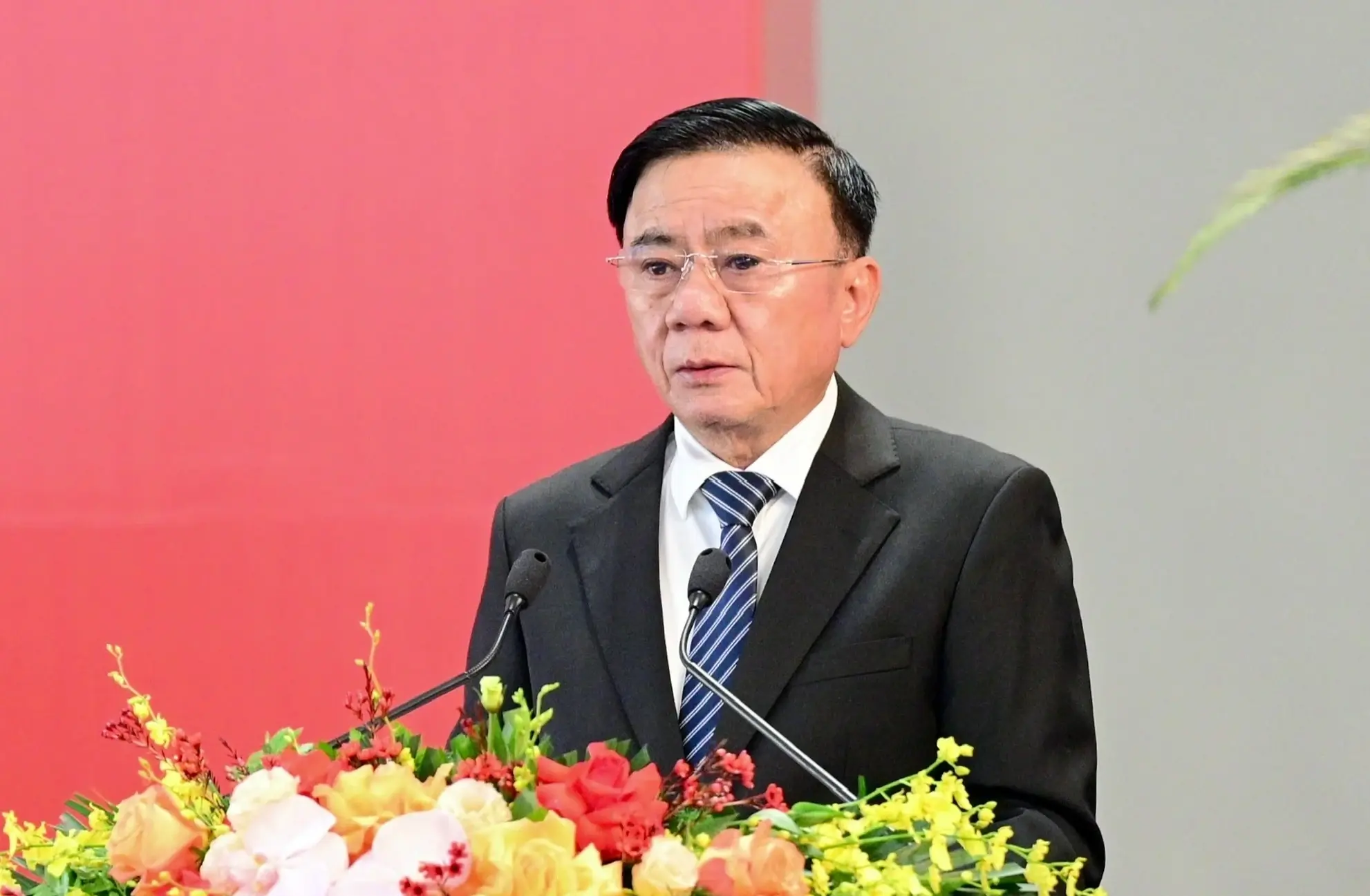 Bộ Chính trị ban hành Quy định về kiểm điểm và đánh giá, xếp loại chất lượng đối với tập thể, cá nhân Bộ Chính trị ban hành Quy định về kiểm điểm và đánh giá, xếp loại chất lượng đối với tập thể, cá nhân