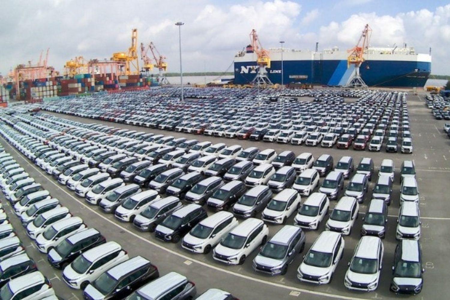 Chi hơn 10 tỷ USD nhập ô tô và linh kiện sau 9 tháng: Người Việt chuộng xe Indonesia, nhà thầu gom xe chuyên dụng Trung Quốc