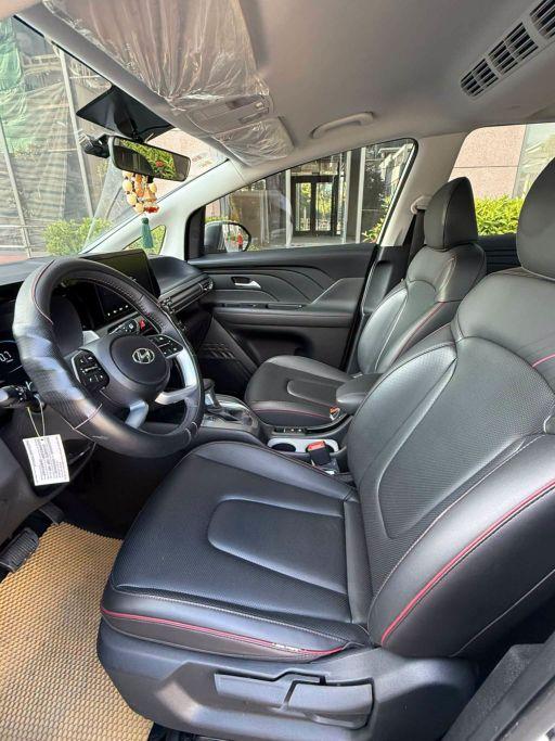 hyundai-stargazer-3_1792815552.jpg