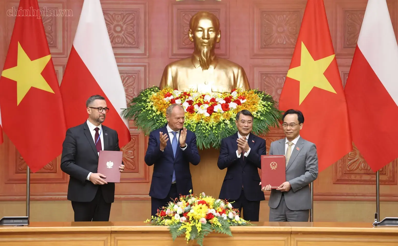 Hai Thủ tướng Việt Nam - Ba Lan hội đàm: Mở ra chương mới trong quan hệ song phương - Ảnh 7.