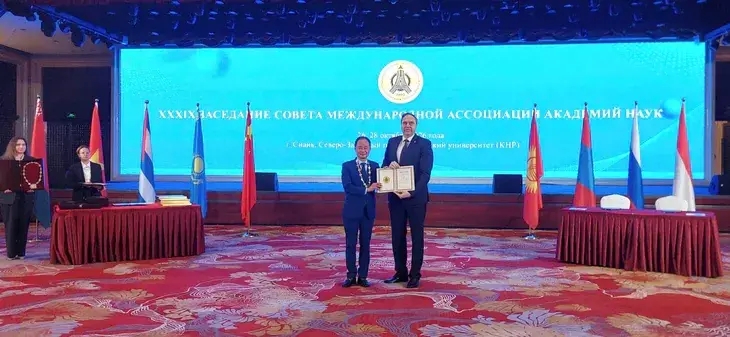Giáo sư Việt vừa trở thành Viện sĩ Viện Hàn lâm Khoa học Thế giới: Từng giữ chức Thứ trưởng, quê ở vùng 'đất học' nổi tiếng