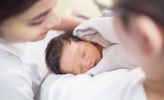 Đề xuất hỗ trợ 2 triệu đồng cho phụ nữ sinh đủ hai con trước 35 tuổi