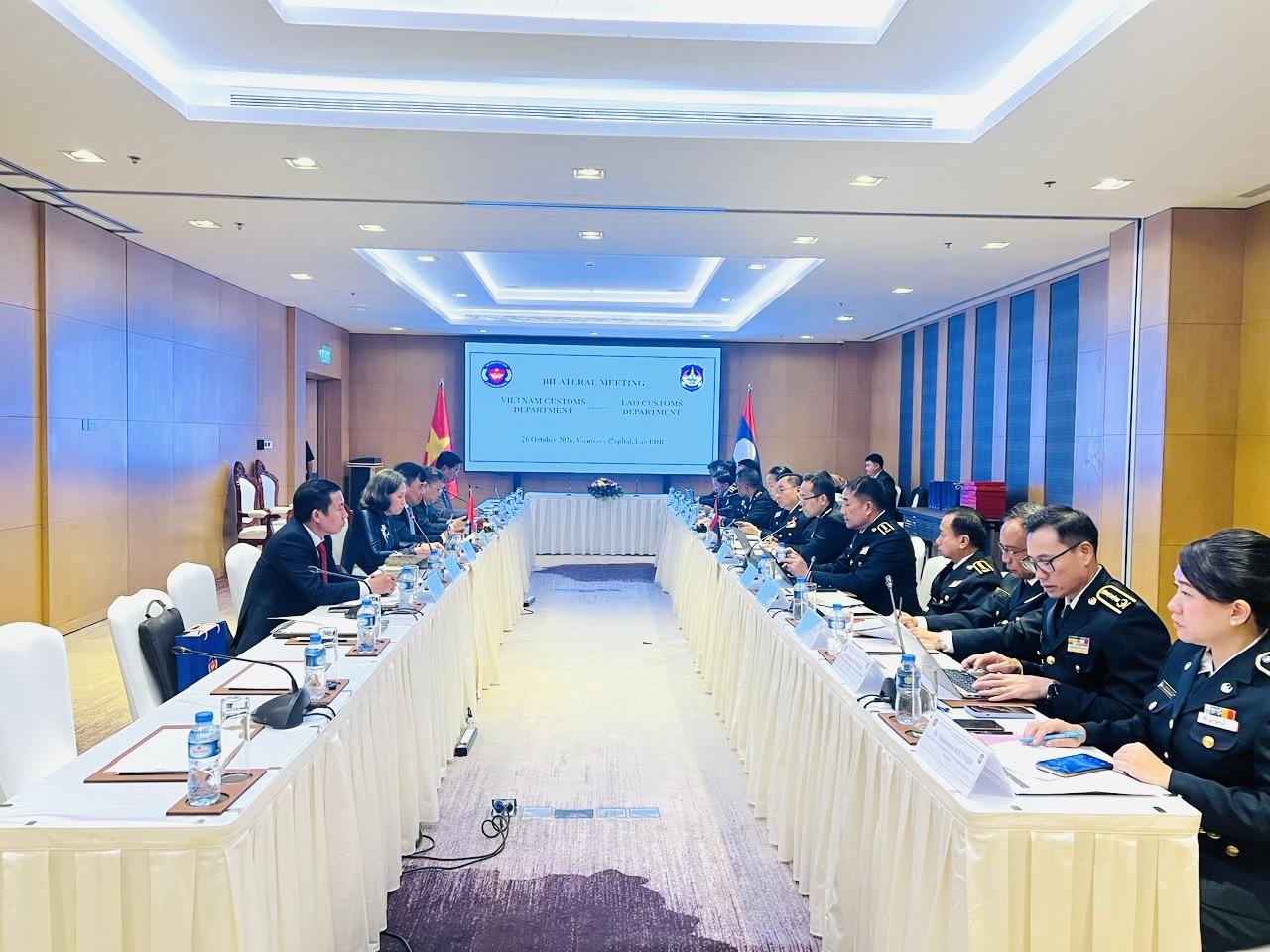 Hải quan Việt Nam - Lào tiếp tục tăng cường phối hợp chống buôn lậu Hải quan Việt Nam - Lào tiếp tục tăng cường phối hợp chống buôn lậu