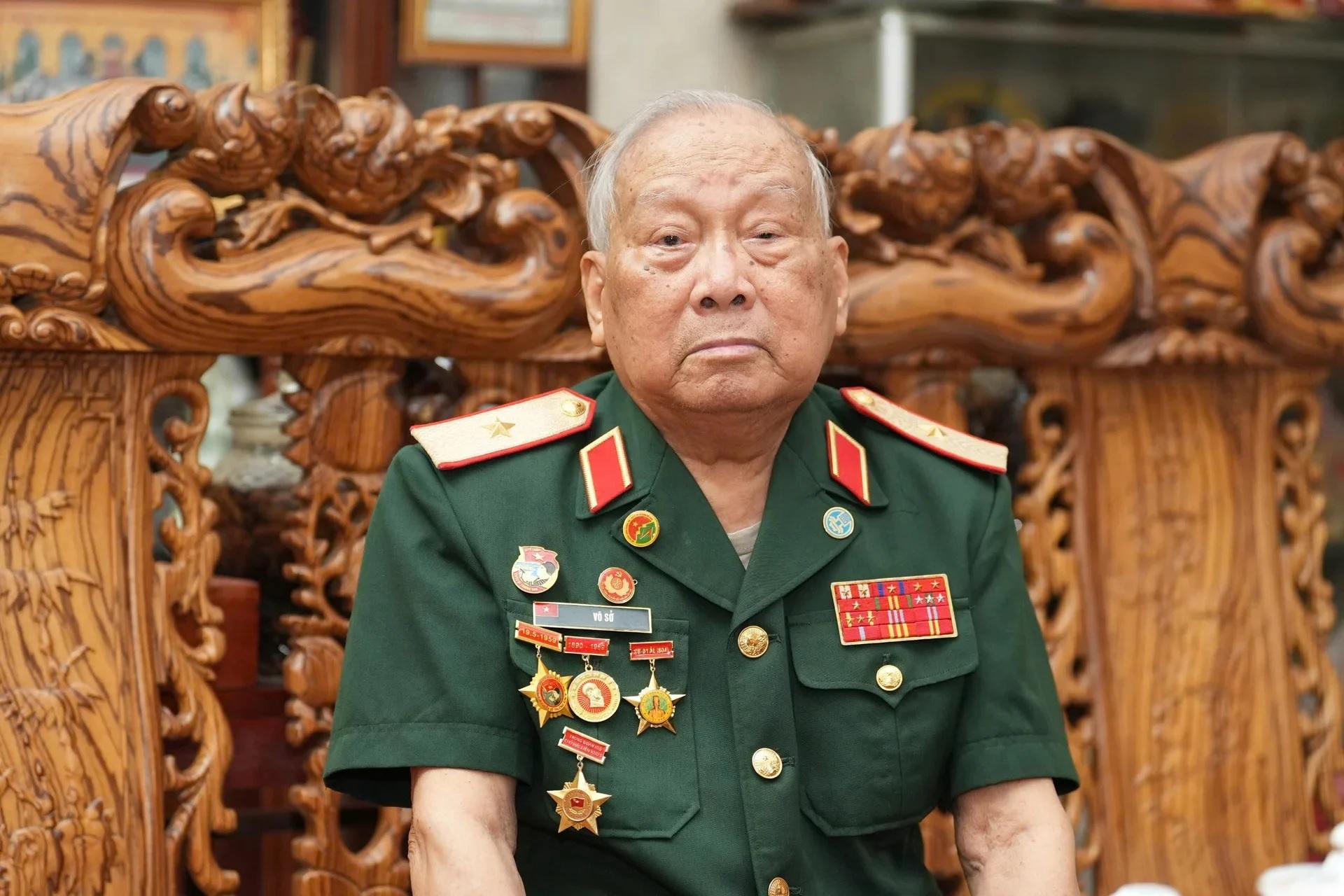 Đề nghị phong tặng danh hiệu Anh hùng Lực lượng vũ trang Nhân dân cho vị tướng 97 tuổi, quê ở vùng ‘đất lửa’