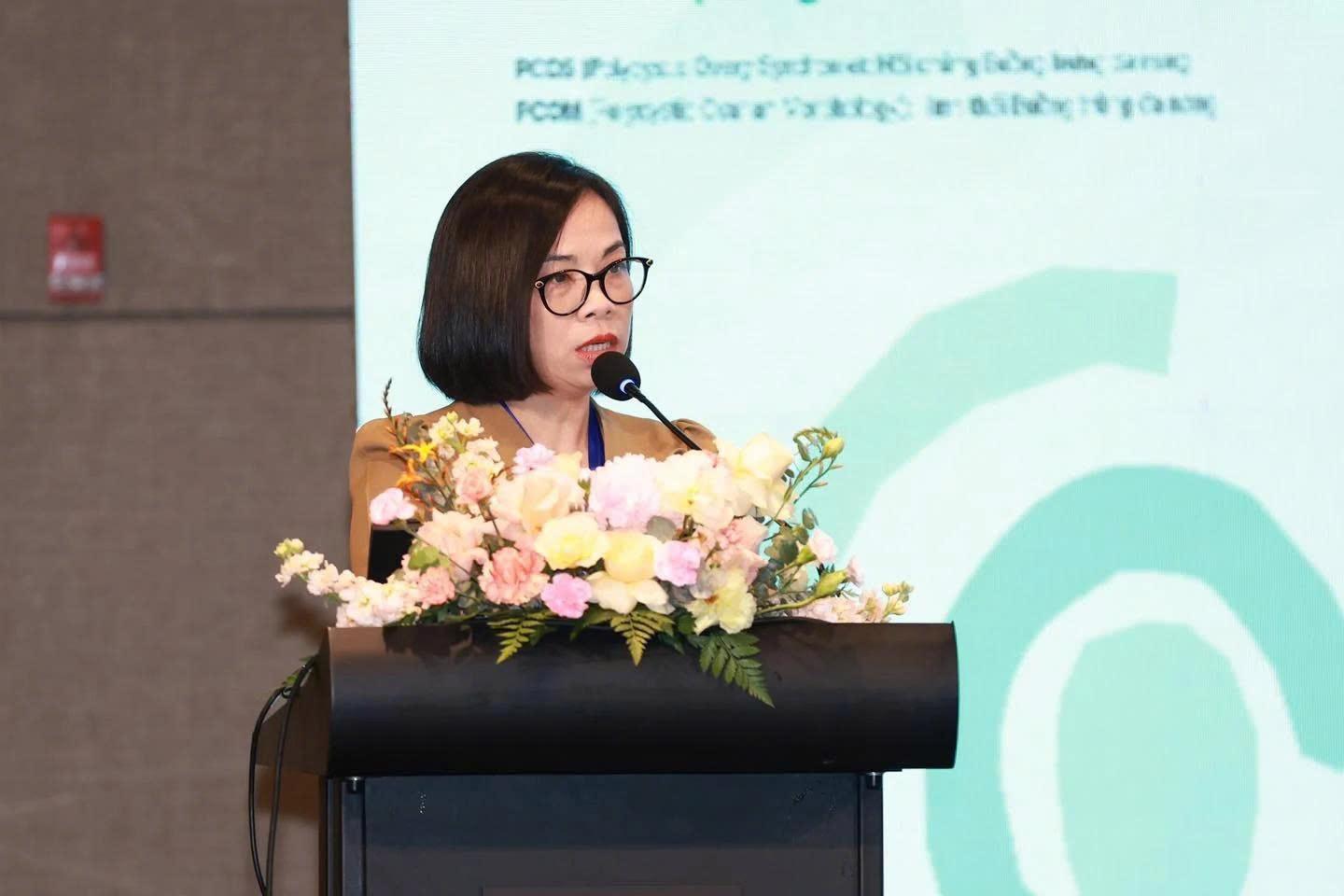 Nữ Phó giáo sư sinh năm 1979 từng là thủ khoa Đại học Y Hà Nội, nay giữ chức lãnh đạo bệnh viện tuyến trung ương Nữ Phó giáo sư sinh năm 1979 từng là thủ khoa Đại học Y Hà Nội, nay giữ chức lãnh đạo bệnh viện tuyến trung ương