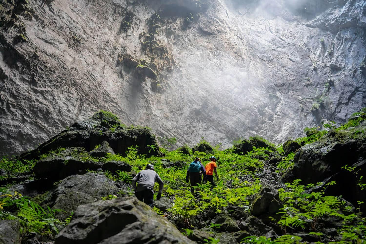 Tour du lịch tại Việt Nam được thế giới săn đón: Không phải cứ có tiền là đi được, 1 năm đón chưa đến 1.000 khách