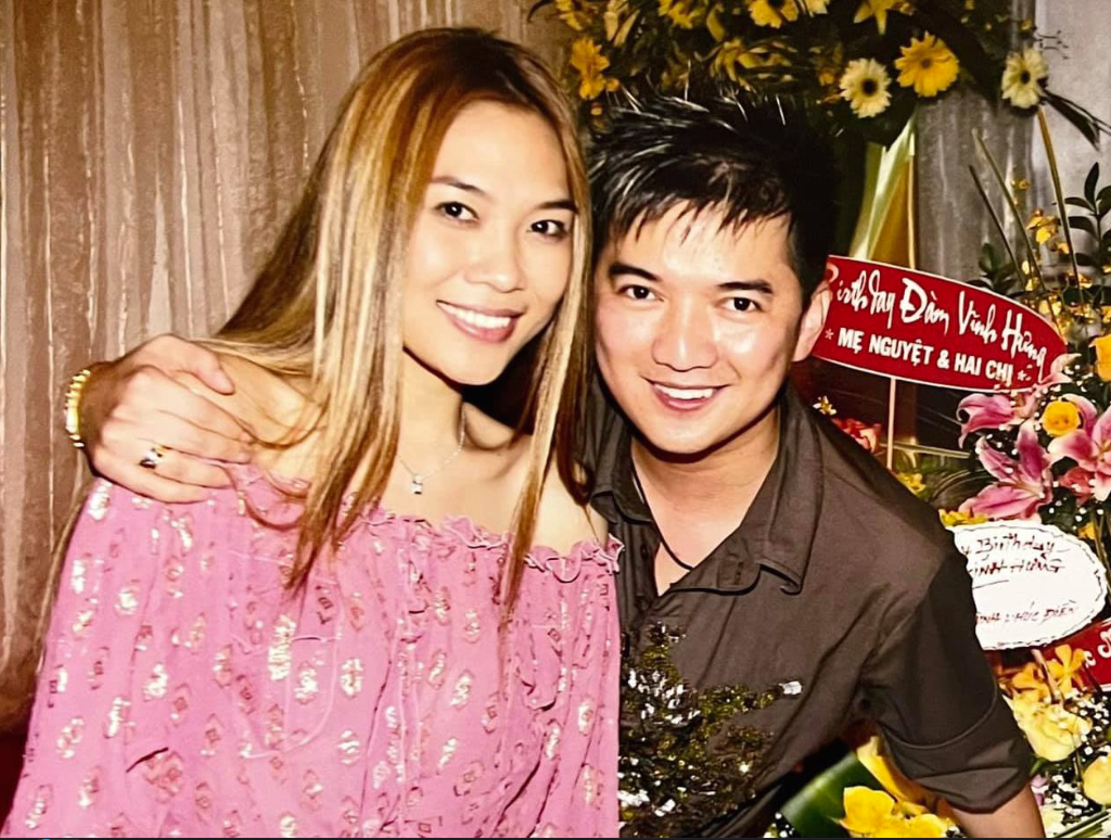 Đàm Vĩnh Hưng công khai gọi Mỹ Tâm là ‘người yêu cũ’ Đàm Vĩnh Hưng công khai gọi Mỹ Tâm là ‘người yêu cũ’