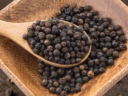 Giá hồ tiêu ngày 30/10 lao dốc mất tới 1.500 đồng/kg