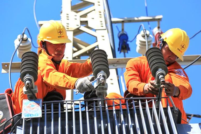 Giá điện giảm 2% từ ngày mai (1/11)