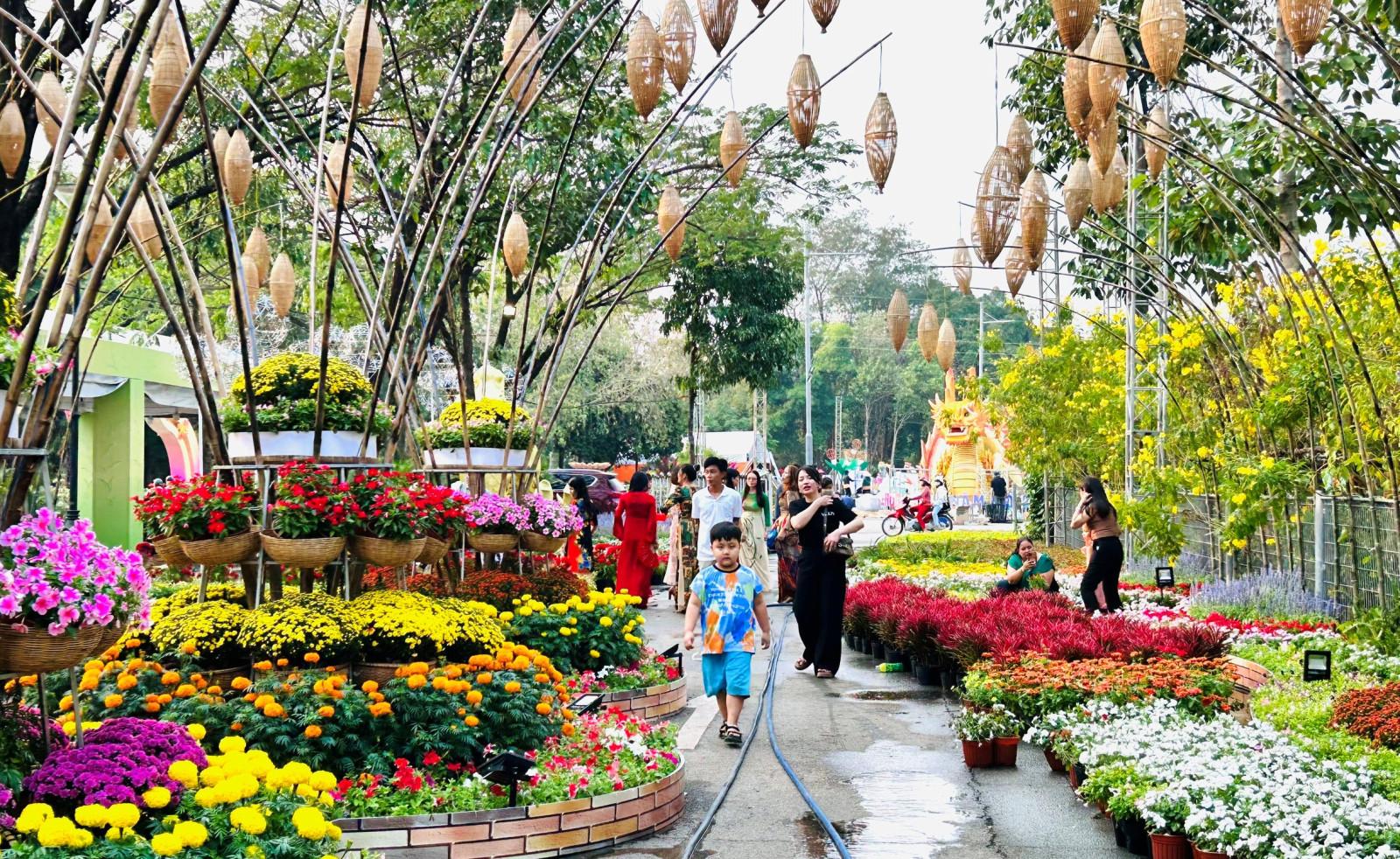 Thủ tướng yêu cầu tổ chức Tết Nguyên đán Bính Ngọ năm 2026 vui tươi, lành mạnh, an toàn, tiết kiệm