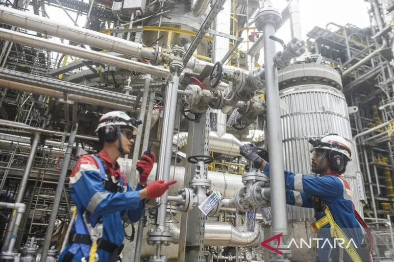 Nền kinh tế số 1 Đông Nam Á tạm ngừng nhập khẩu dầu diesel, nhà máy lọc dầu trọng điểm đạt công suất 360.000 thùng/ngày