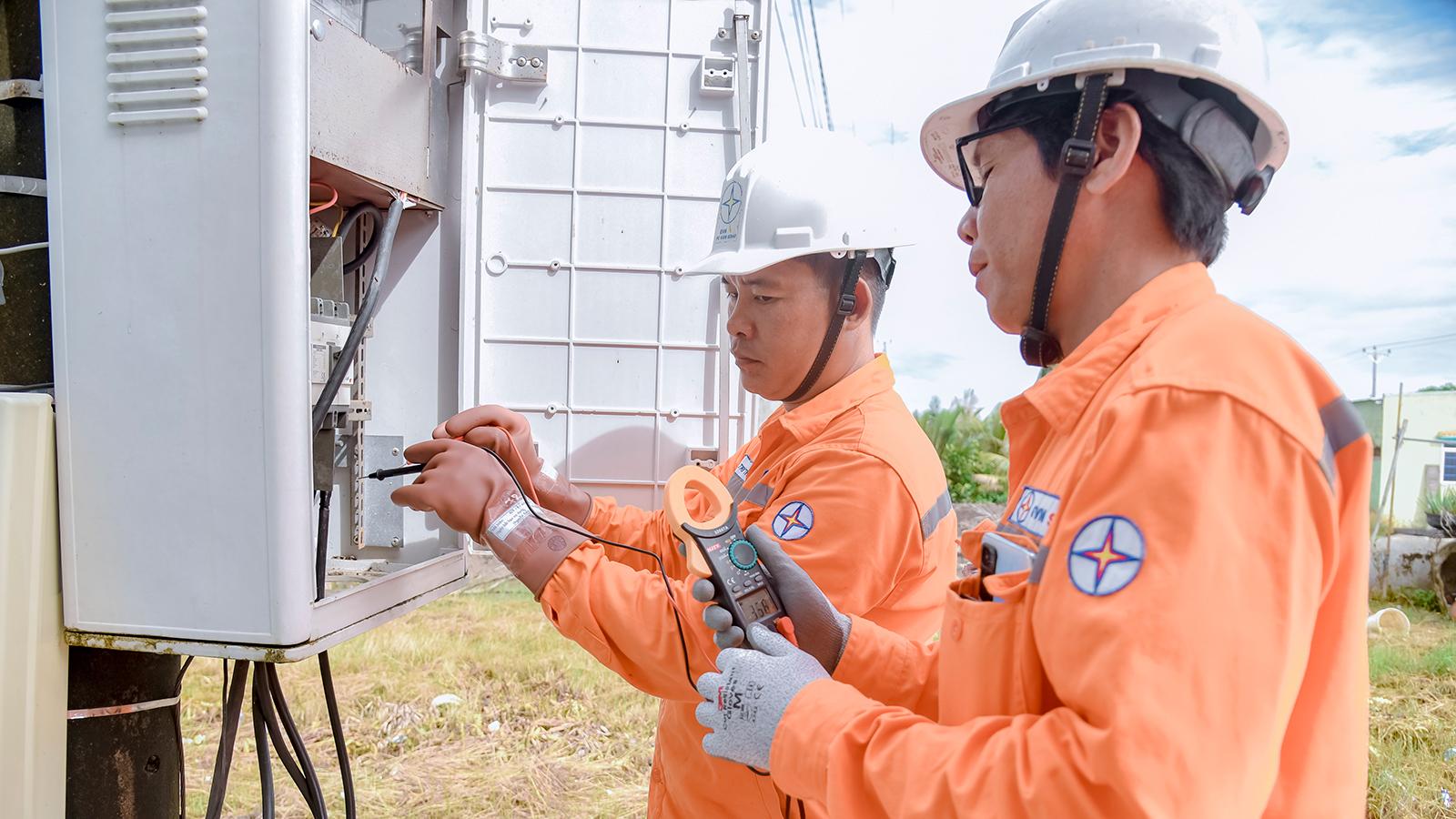 Thủ tướng yêu cầu tăng cường tiết kiệm điện, phấn đấu giảm 3% tổng tiêu thụ toàn quốc Thủ tướng yêu cầu tăng cường tiết kiệm điện, phấn đấu giảm 3% tổng tiêu thụ toàn quốc