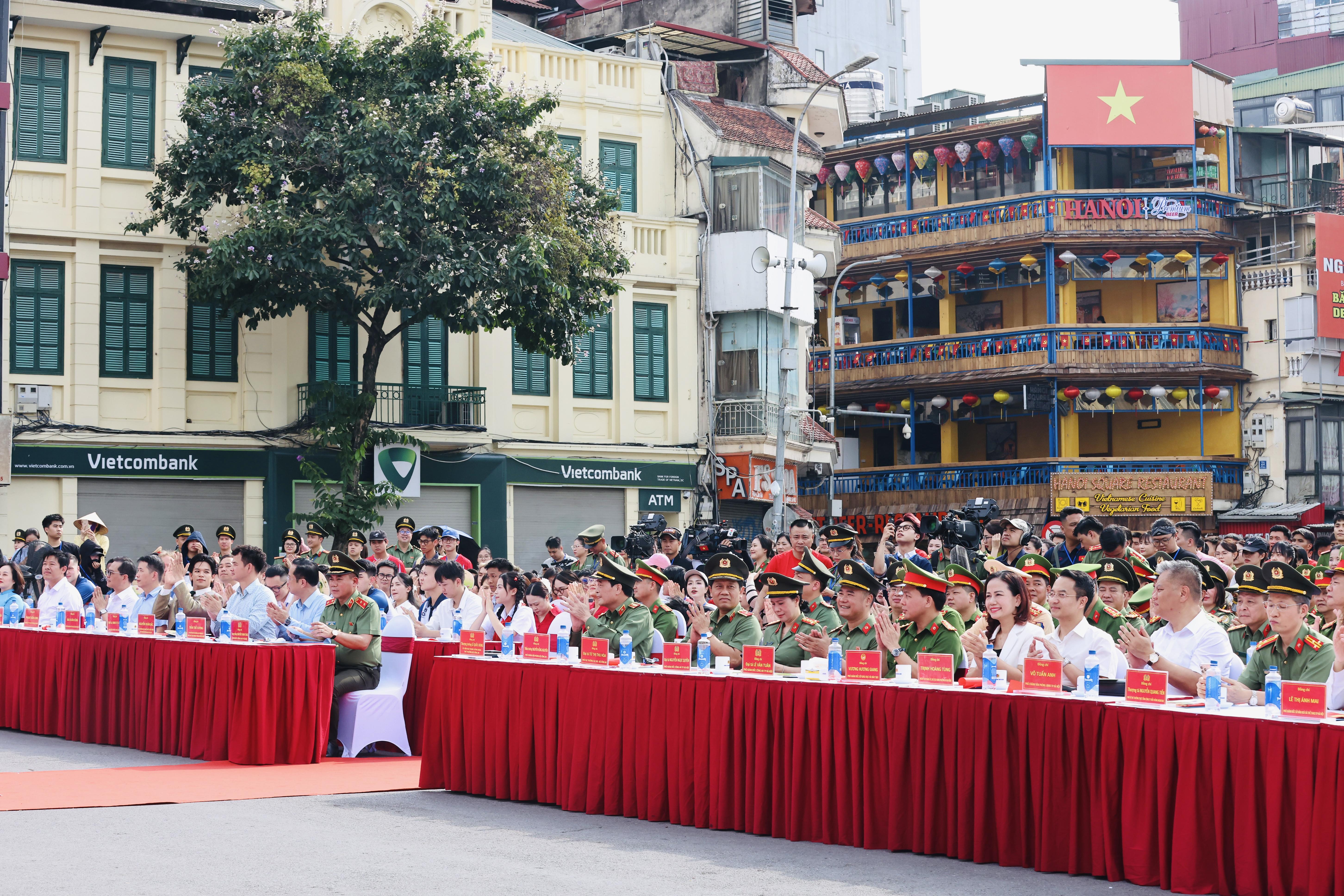 anh-01a_1780299226.jpg