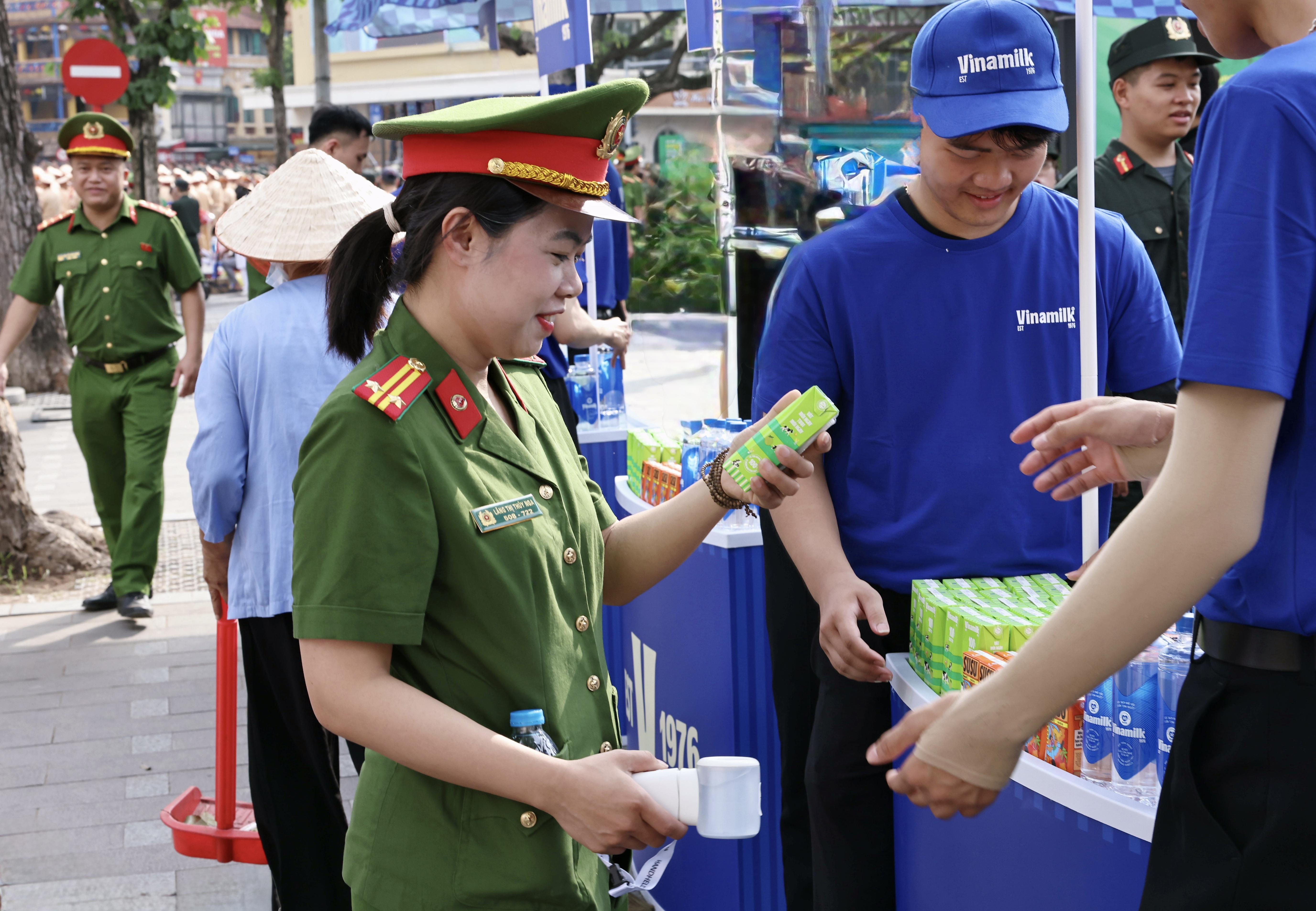 anh-03b_1780299227.jpg