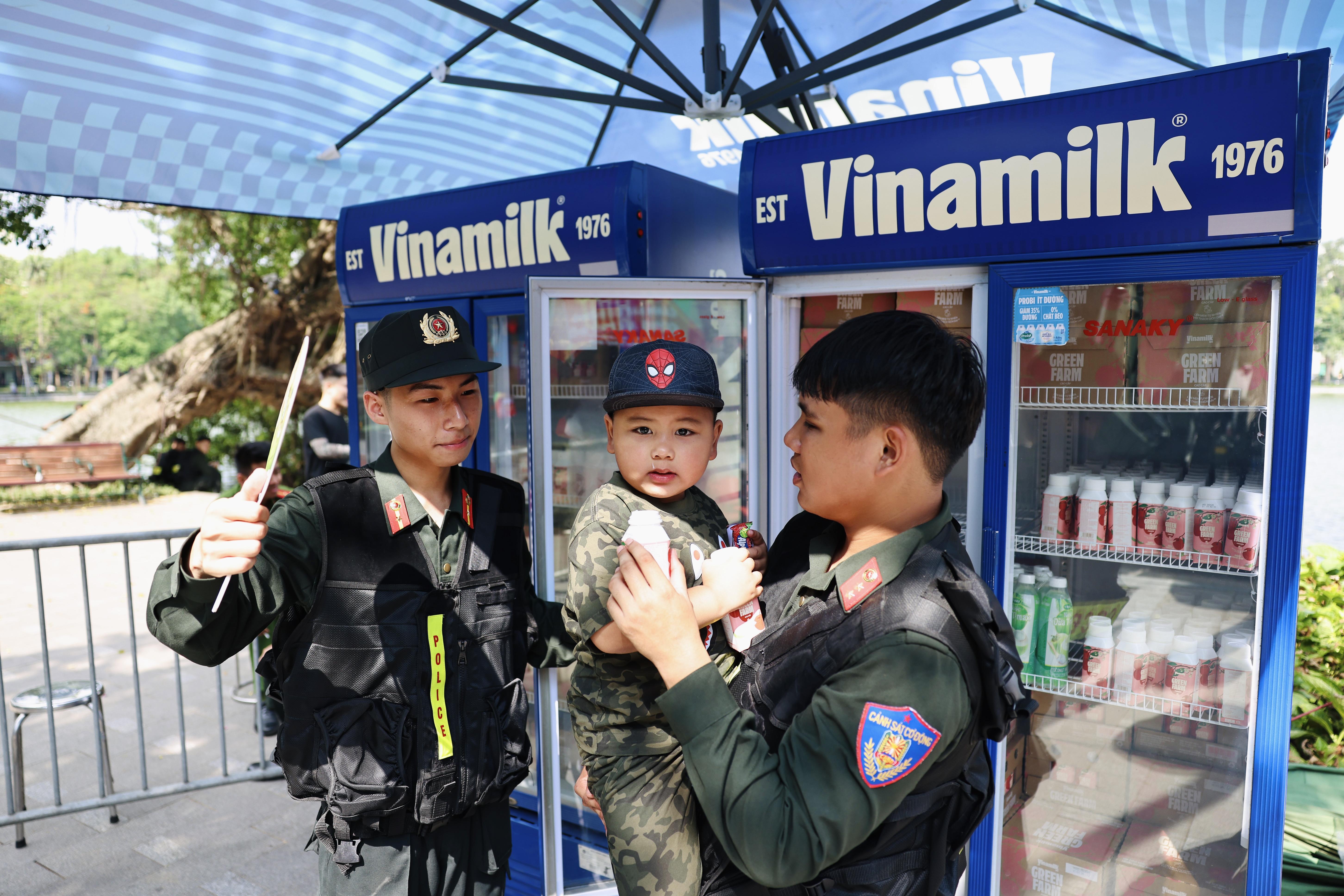 Vinamilk hỗ trợ 40.000 sản phẩm dinh dưỡng cho chương trình “Tổ quốc bình yên”