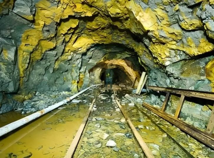 Đón tin vui ngôi làng ‘tọa lạc’ trên 50 tấn vàng sắp được khai thác, người dân địa phương ‘lên đời’ Đón tin vui ngôi làng ‘tọa lạc’ trên 50 tấn vàng sắp được khai thác, người dân địa phương ‘lên đời’