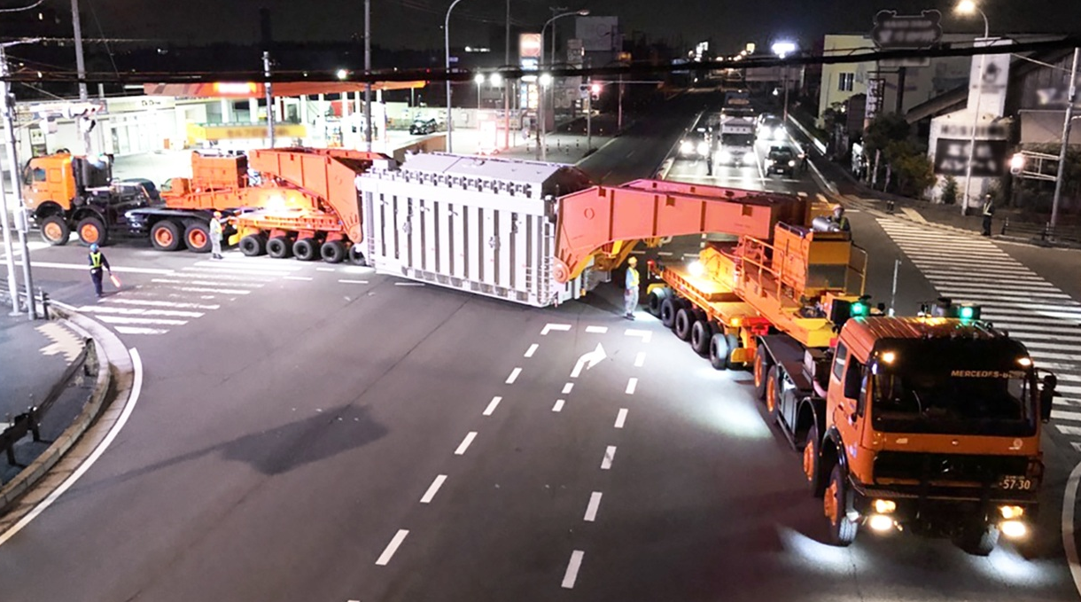 Gia cố 2 cây cầu, huy động hàng chục công nhân đưa cỗ máy 155 tấn vượt hơn 400km để thực hiện nhiệm vụ đặc biệt