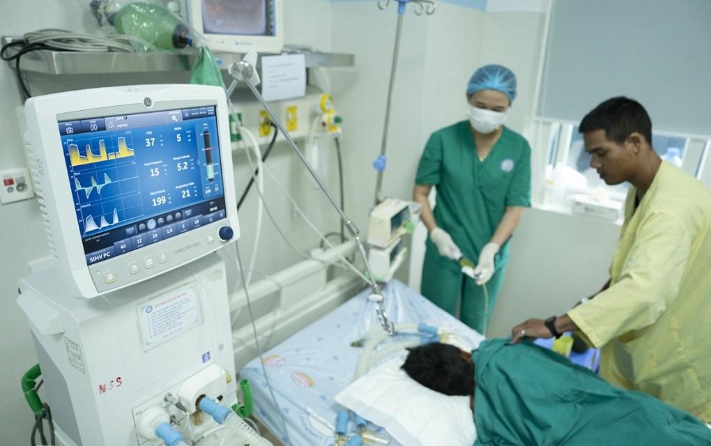 Ba anh em ngộ độc botulinum tiến triển tốt sau 10 giờ truyền thuốc giải đặc hiệu