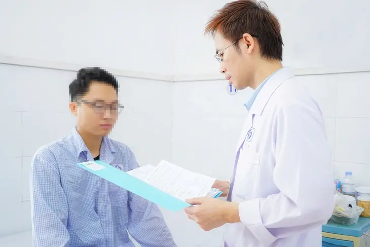 Bộ Y tế yêu cầu điều tra vụ nhiều người ngộ độc bánh mì tại phường Hạnh Thông, TP. HCM