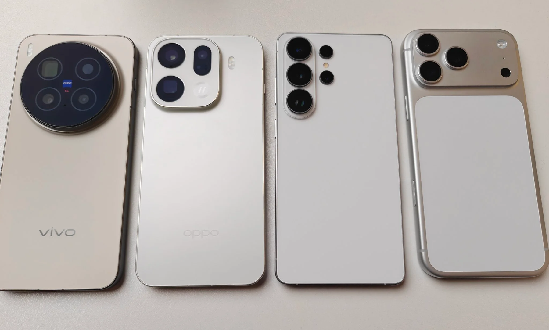 Cận cảnh Samsung Galaxy S26 Ultra trước giờ G