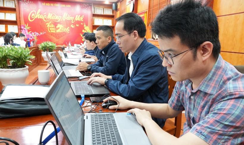 Lạng Sơn: Cập nhật chính xác, kịp thời số liệu bầu cử nhờ chuyển đổi số Lạng Sơn: Cập nhật chính xác, kịp thời số liệu bầu cử nhờ chuyển đổi số