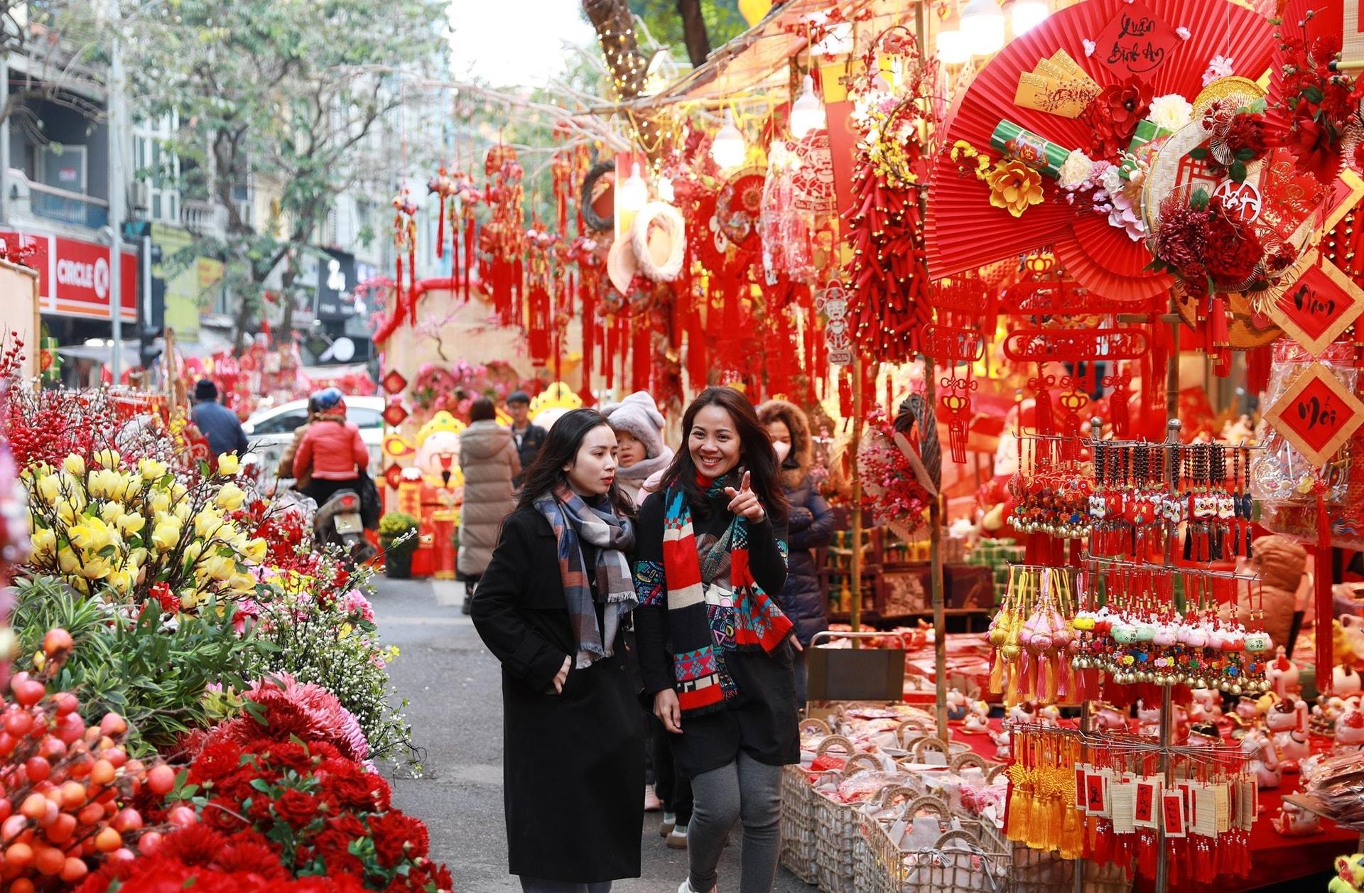 Thủ tướng đôn đốc thực hiện nhiệm vụ phục vụ Nhân dân đón Tết Nguyên đán Bính Ngọ 2026 Thủ tướng đôn đốc thực hiện nhiệm vụ phục vụ Nhân dân đón Tết Nguyên đán Bính Ngọ 2026