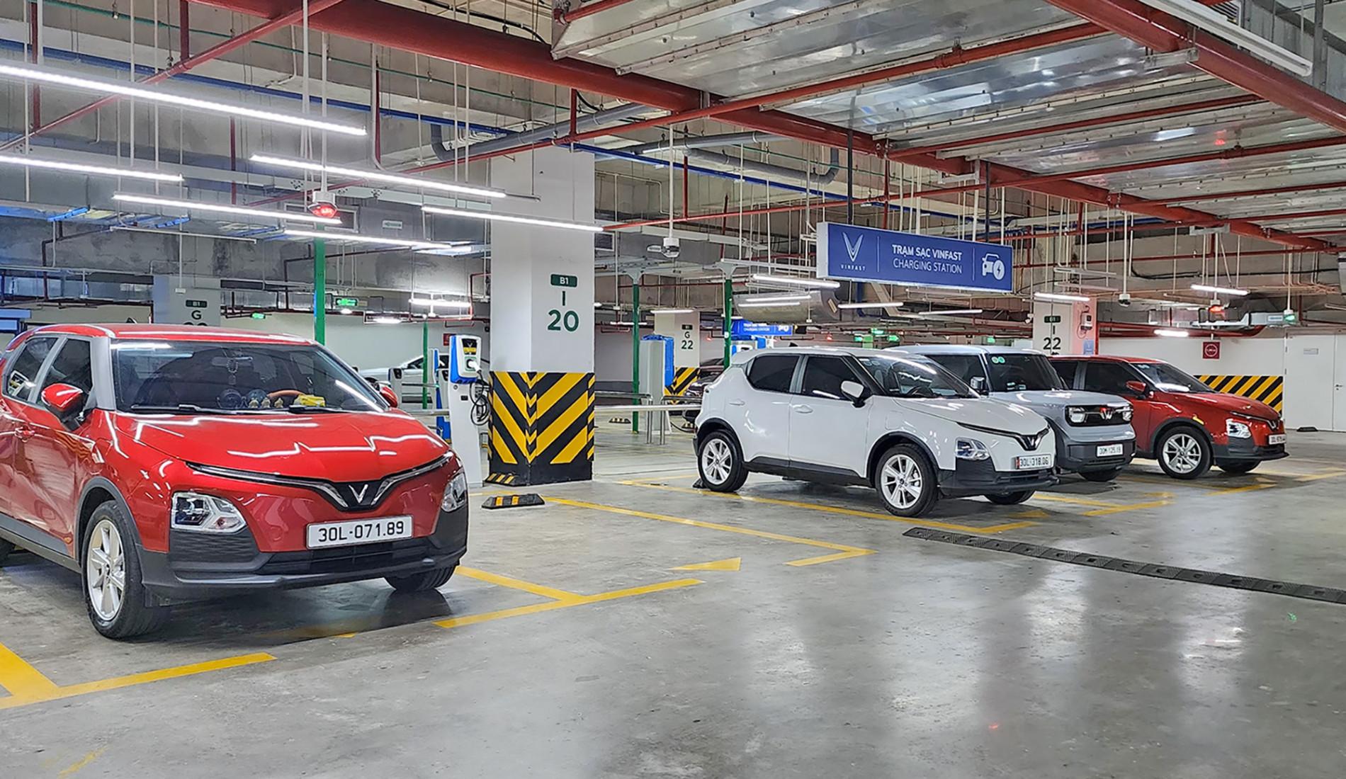 Thủ tướng yêu cầu hoàn thiện quy chuẩn trạm sạc xe điện chung cư trước ngày 30/4