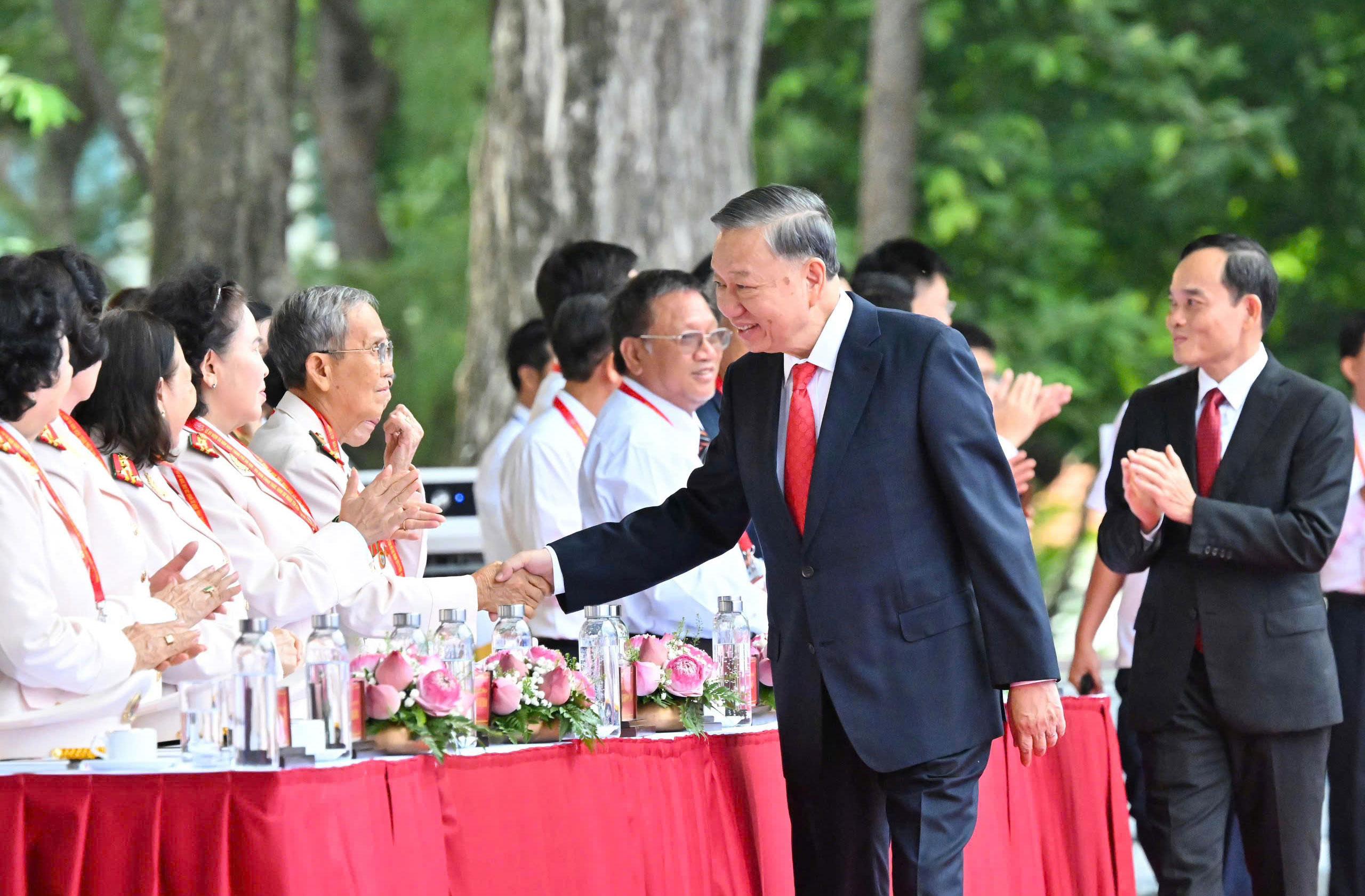Tổng Bí thư, Chủ tịch nước Tô Lâm dự lễ kỷ niệm 50 năm thành phố mang tên Bác