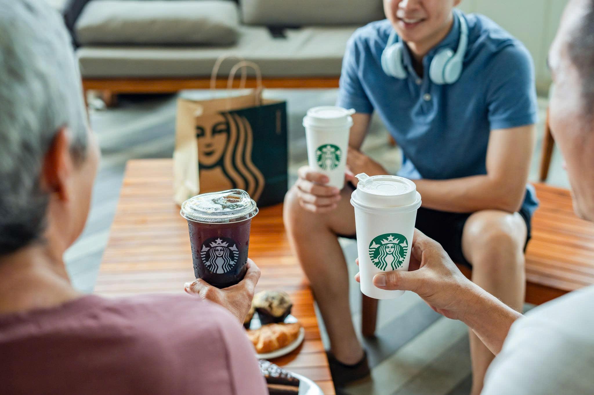 Starbucks tại Việt Nam và 6 thị trường khác chính thức đổi chủ Starbucks tại Việt Nam và 6 thị trường khác chính thức đổi chủ