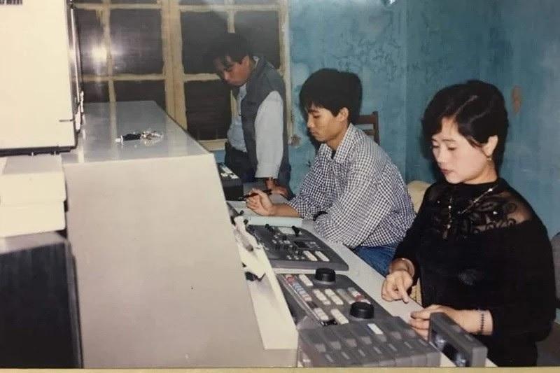 Đạo diễn nổi tiếng vừa rời VTV sau 30 năm: Tốt nghiệp thủ khoa, có bằng Tiến sĩ, là con trai vị Thiếu tướng tài ba Đạo diễn nổi tiếng vừa rời VTV sau 30 năm: Tốt nghiệp thủ khoa, có bằng Tiến sĩ, là con trai vị Thiếu tướng tài ba